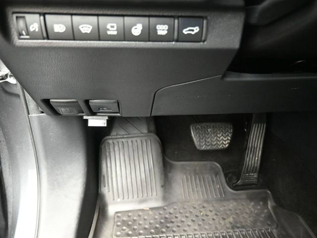 Used 2024 Toyota RAV4 Limited w/ Advanced Technology Package image 16