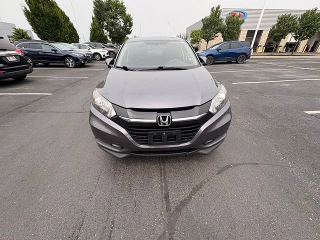 Used 2017 Honda HR-V EX image 2