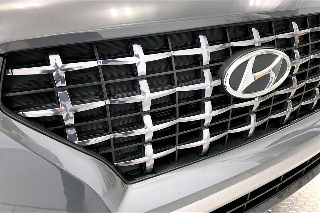 Used 2025 Hyundai Venue SEL FWD image 29