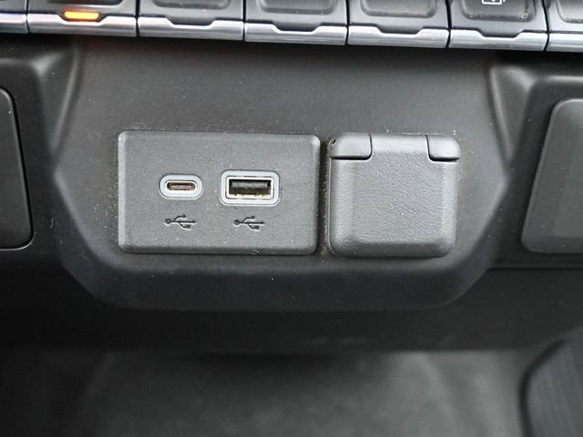 Used 2021 Chevrolet Silverado 1500 LT image 29