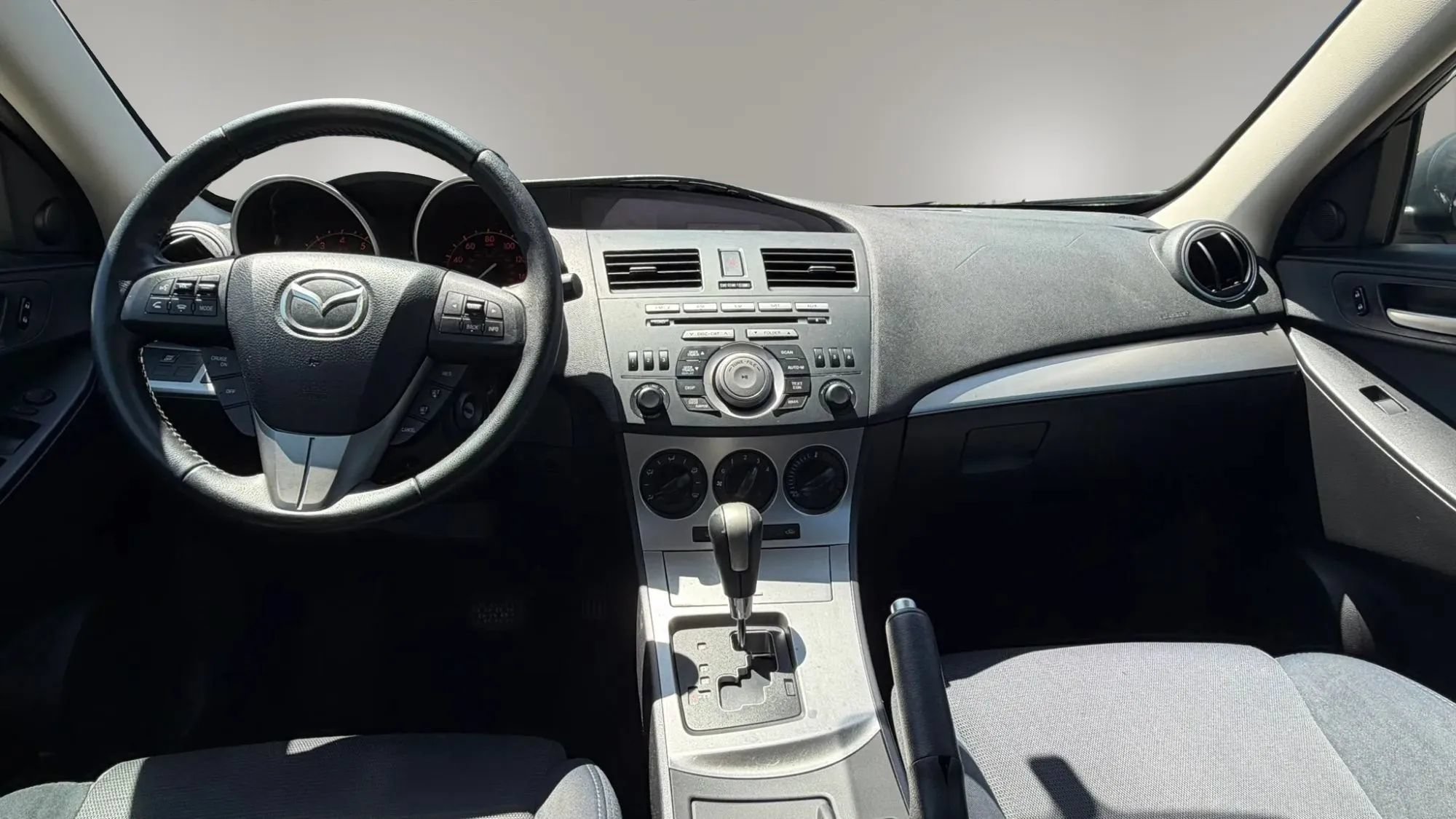 Used 2010 MAZDA MAZDA3 s Sport FWD image 16