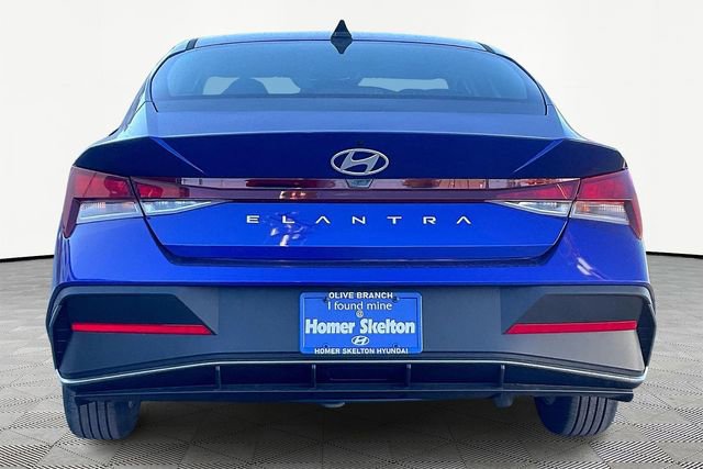 New 2026 Hyundai Elantra SE w/ Cargo Package image 4