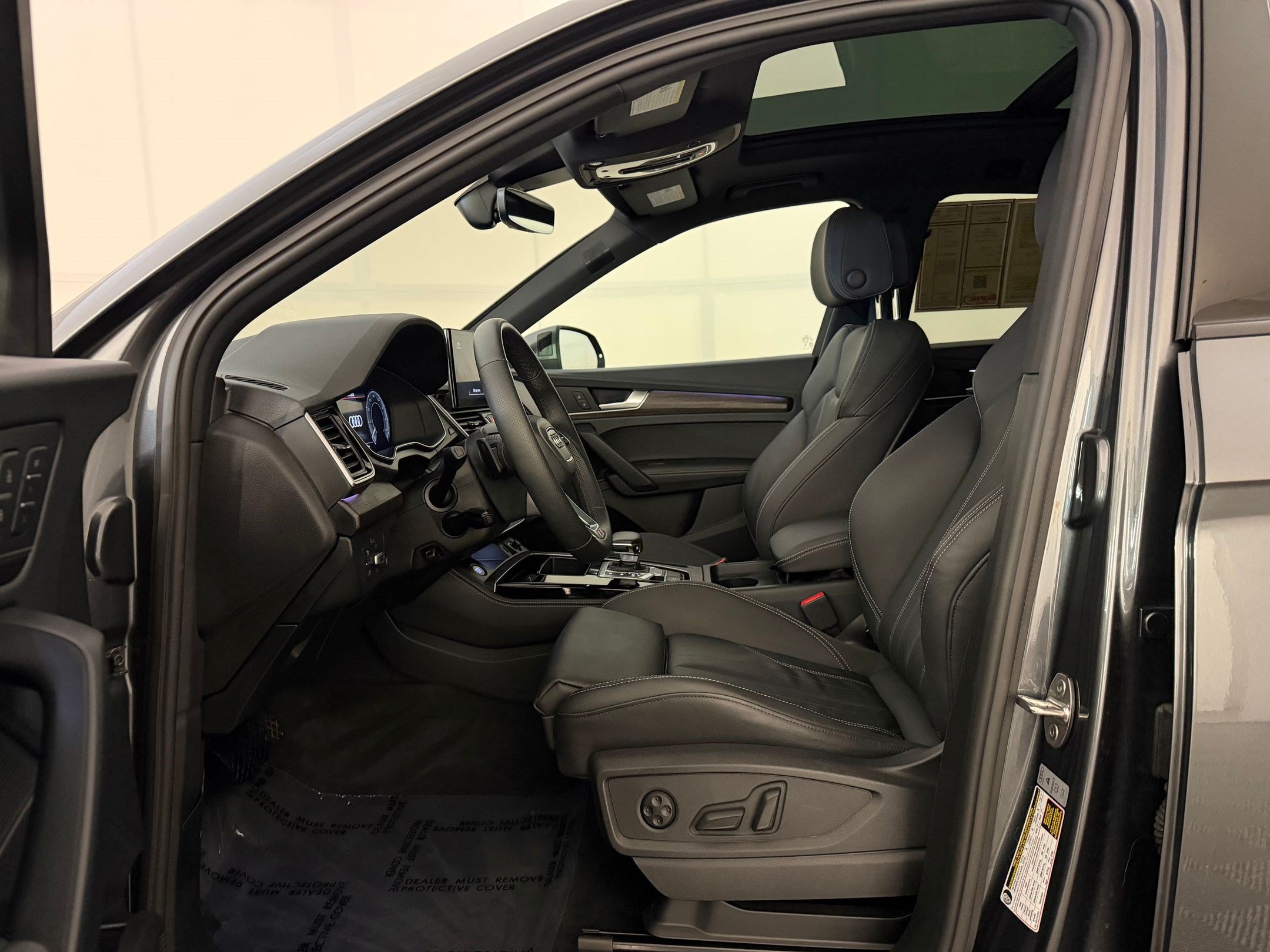 Certified 2025 Audi Q5 e Premium Plus w/ Premium Plus Package AWD/4WD image 5