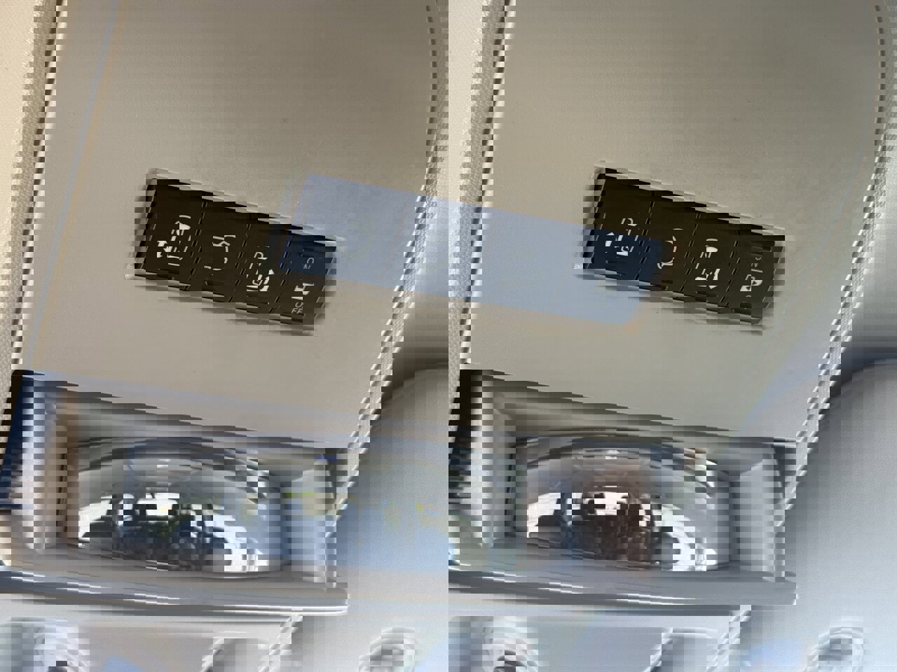 Used 2015 Chrysler Town & Country Touring image 24