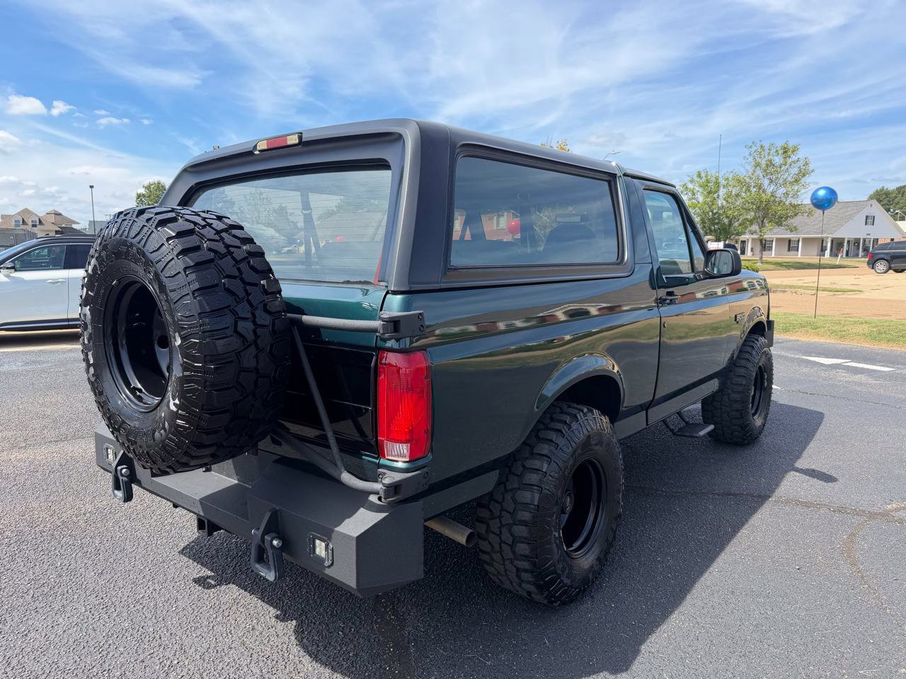 Used 1993 Ford Bronco XLT AWD/4WD image 6