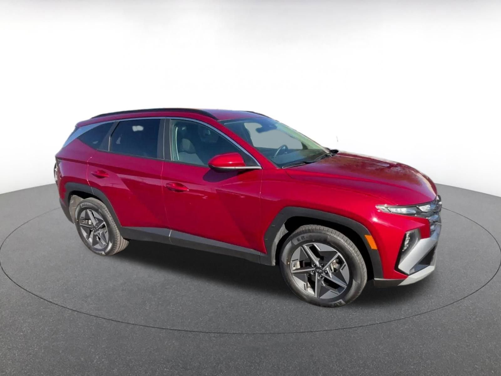 Used 2025 Hyundai Tucson SEL AWD/4WD image 2