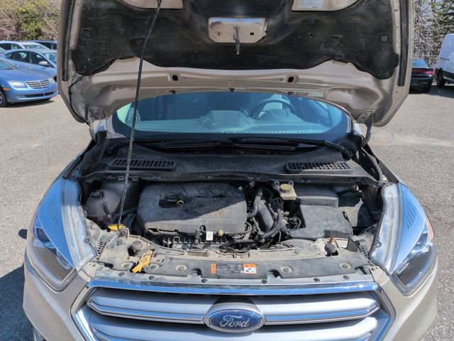Certified 2017 Ford Escape SE w/ Equipment Group 201A image 20