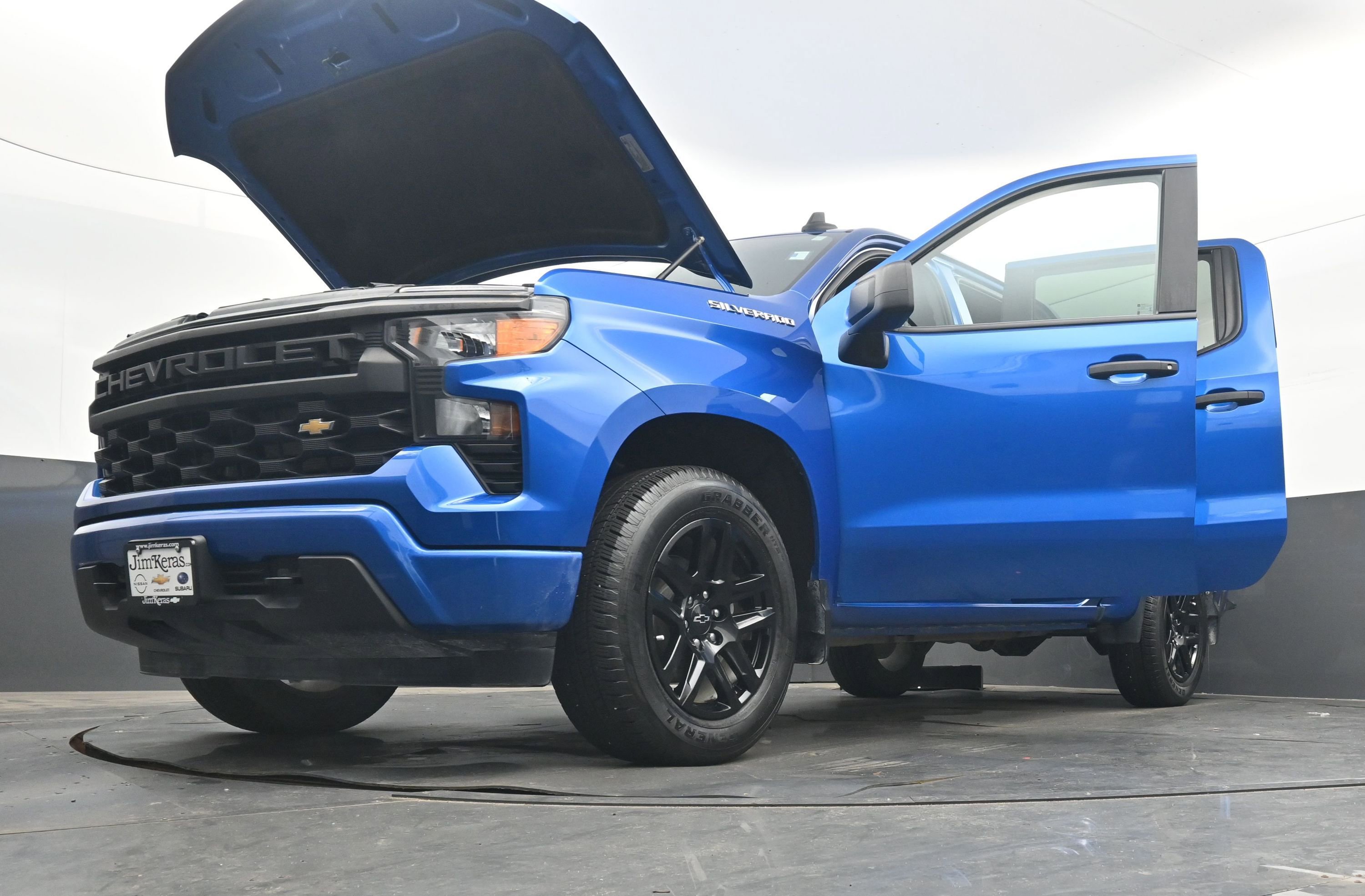 Used 2023 Chevrolet Silverado 1500 Custom image 42