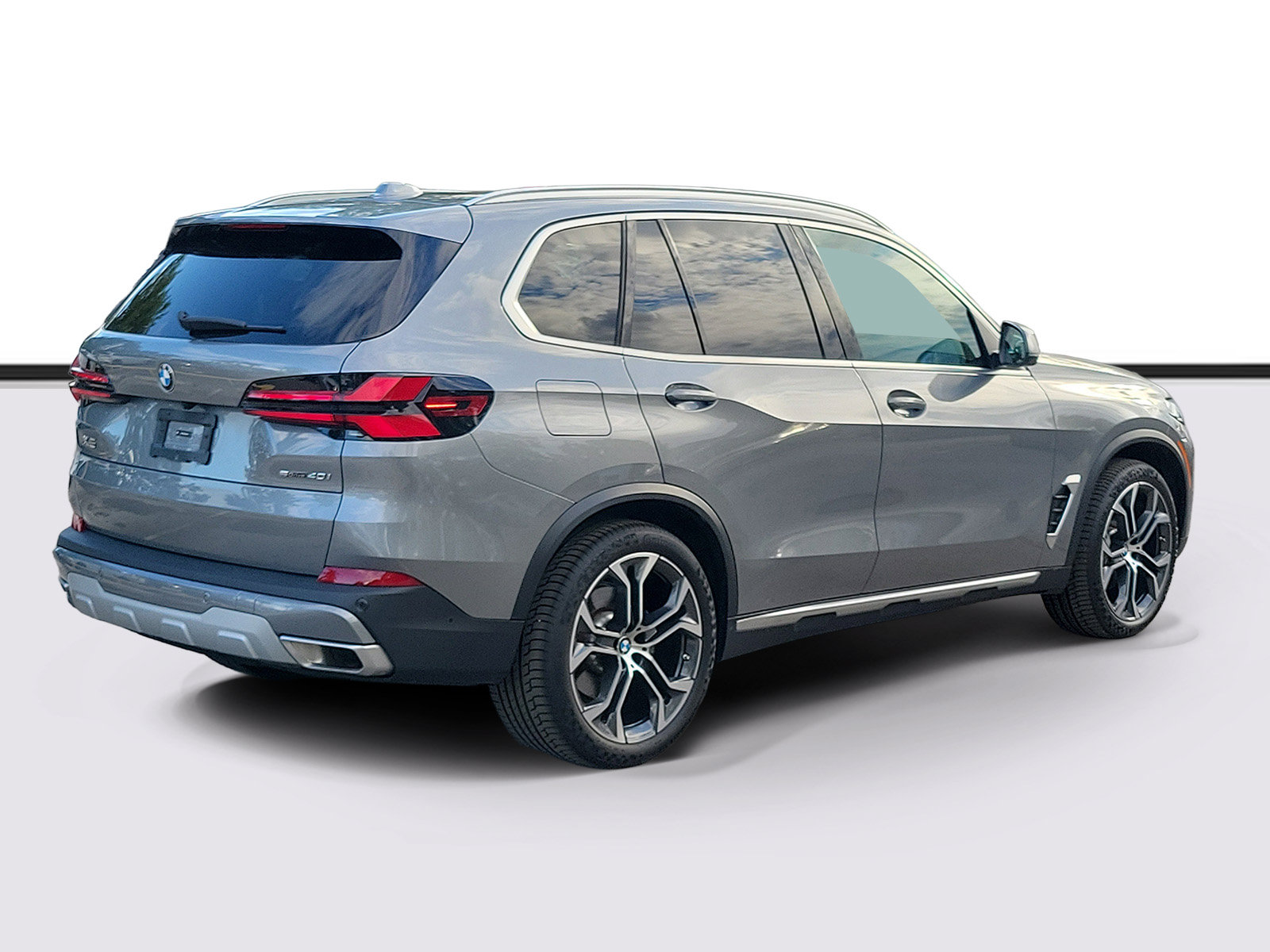 Certified 2024 BMW X5 sDrive40i w/ Parking Assistance Package RWD image 2