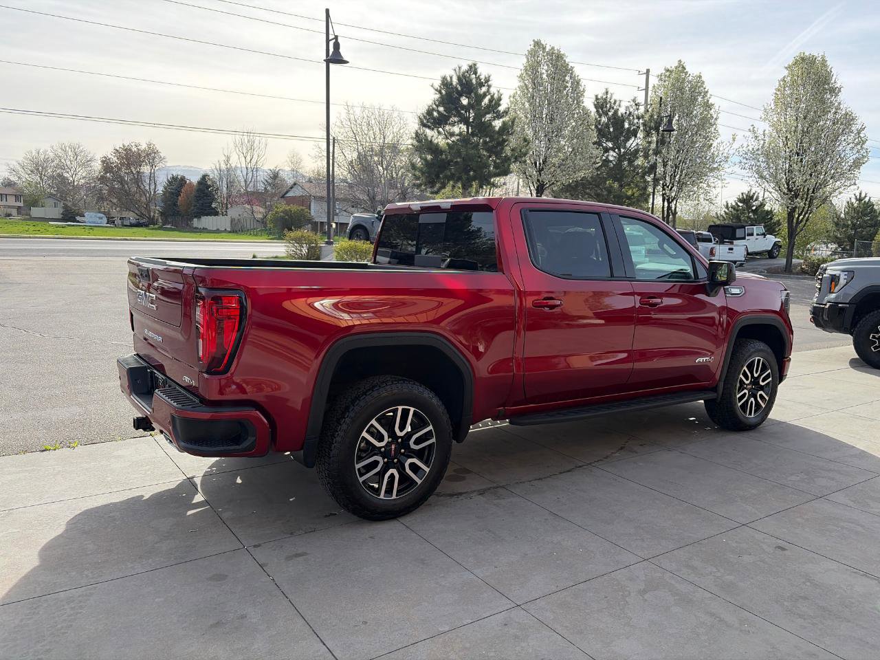 Used 2025 GMC Sierra 1500 AT4 w/ AT4 Premium Package image 29