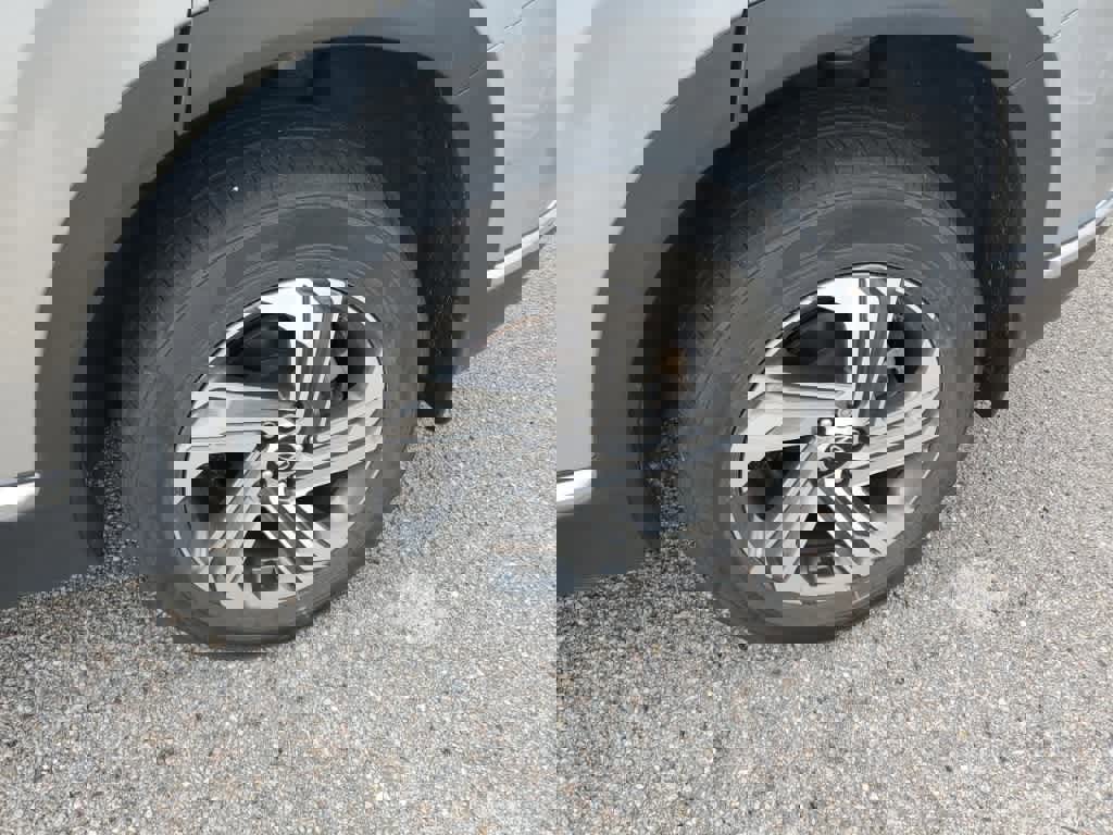 Used 2022 Hyundai Santa Fe SEL w/ Convenience + Premium Package image 11