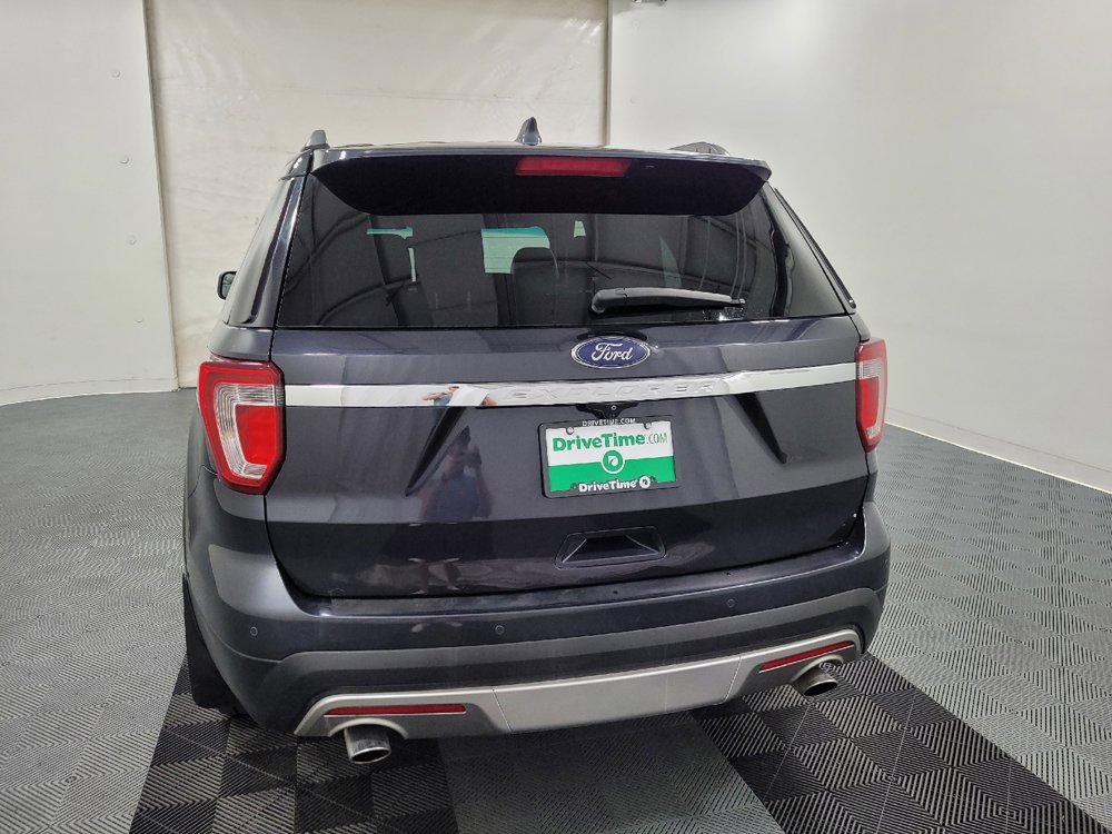 Used 2017 Ford Explorer XLT w/ Equipment Group 202A AWD/4WD image 6