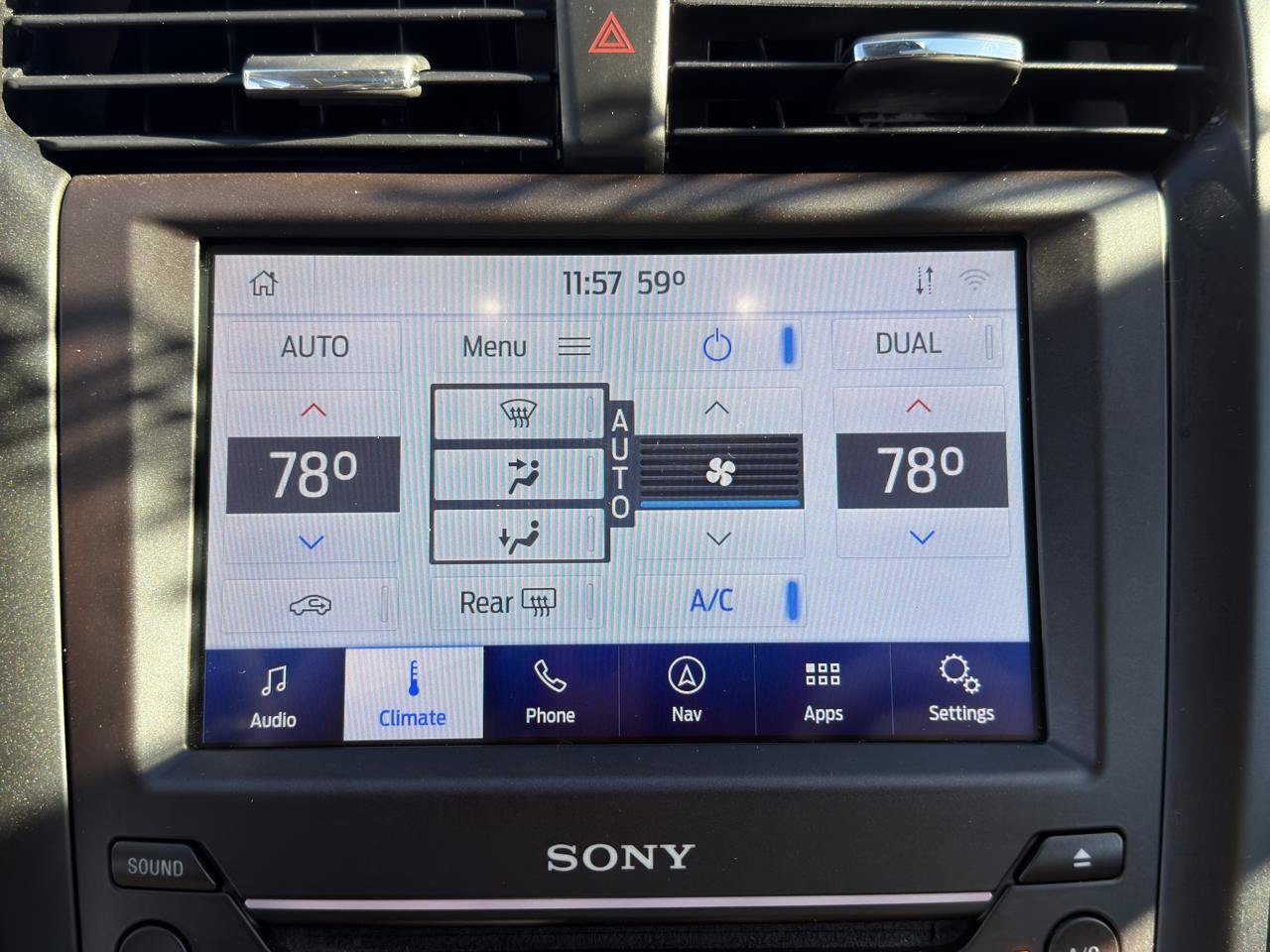 Used 2020 Ford Fusion Titanium AWD/4WD image 14
