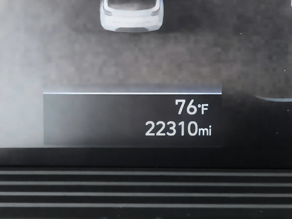 Used 2023 Hyundai Venue SEL w/ Cargo Package FWD image 24