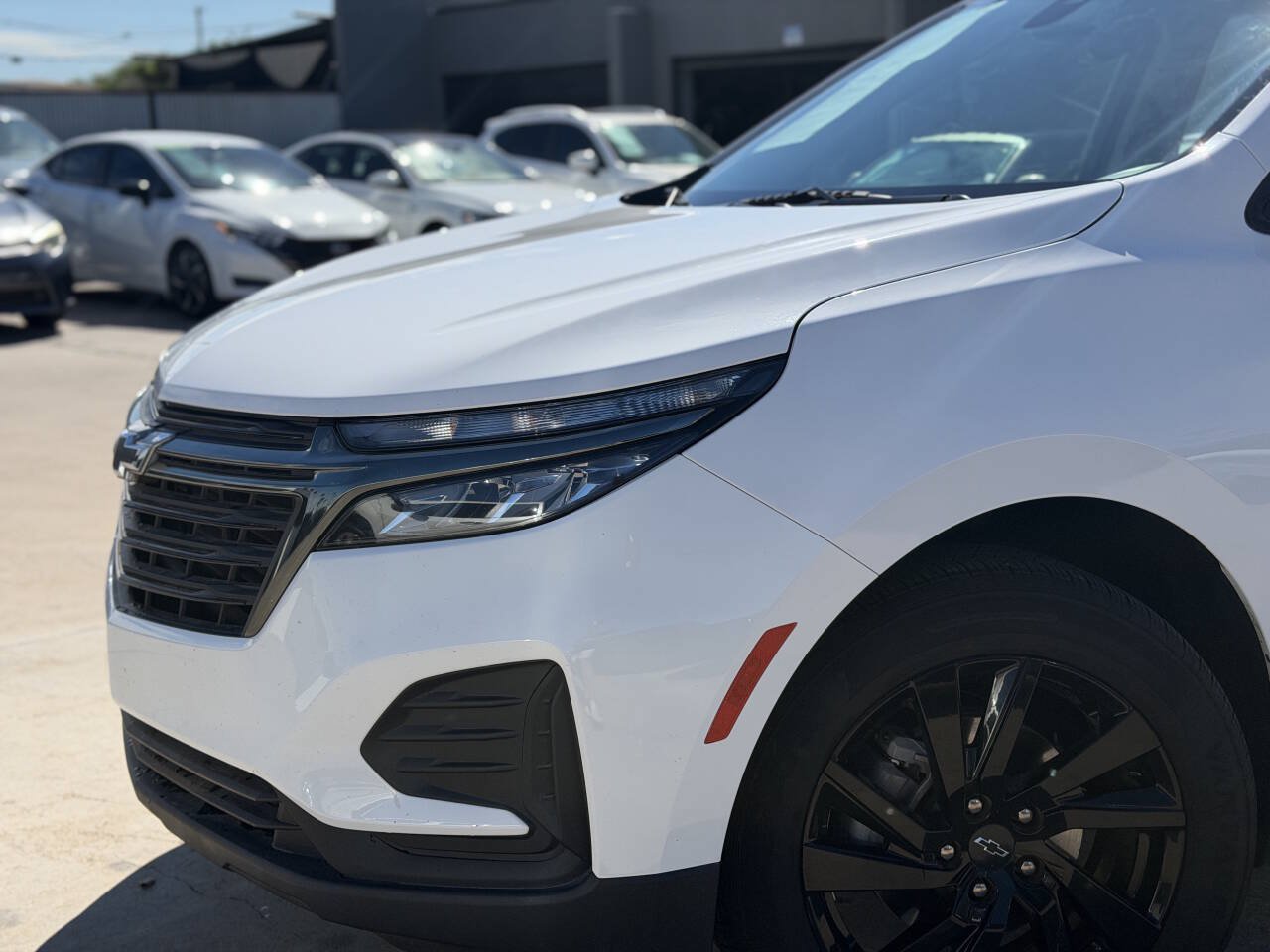 Used 2023 Chevrolet Equinox LS w/ Sport Edition FWD image 14