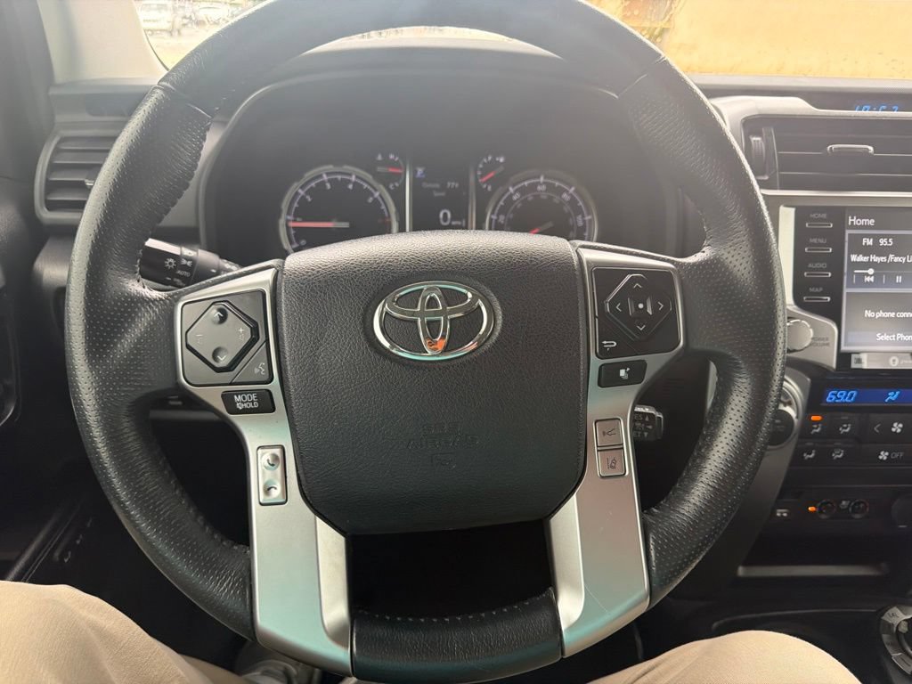 Used 2021 Toyota 4Runner Limited AWD/4WD image 22
