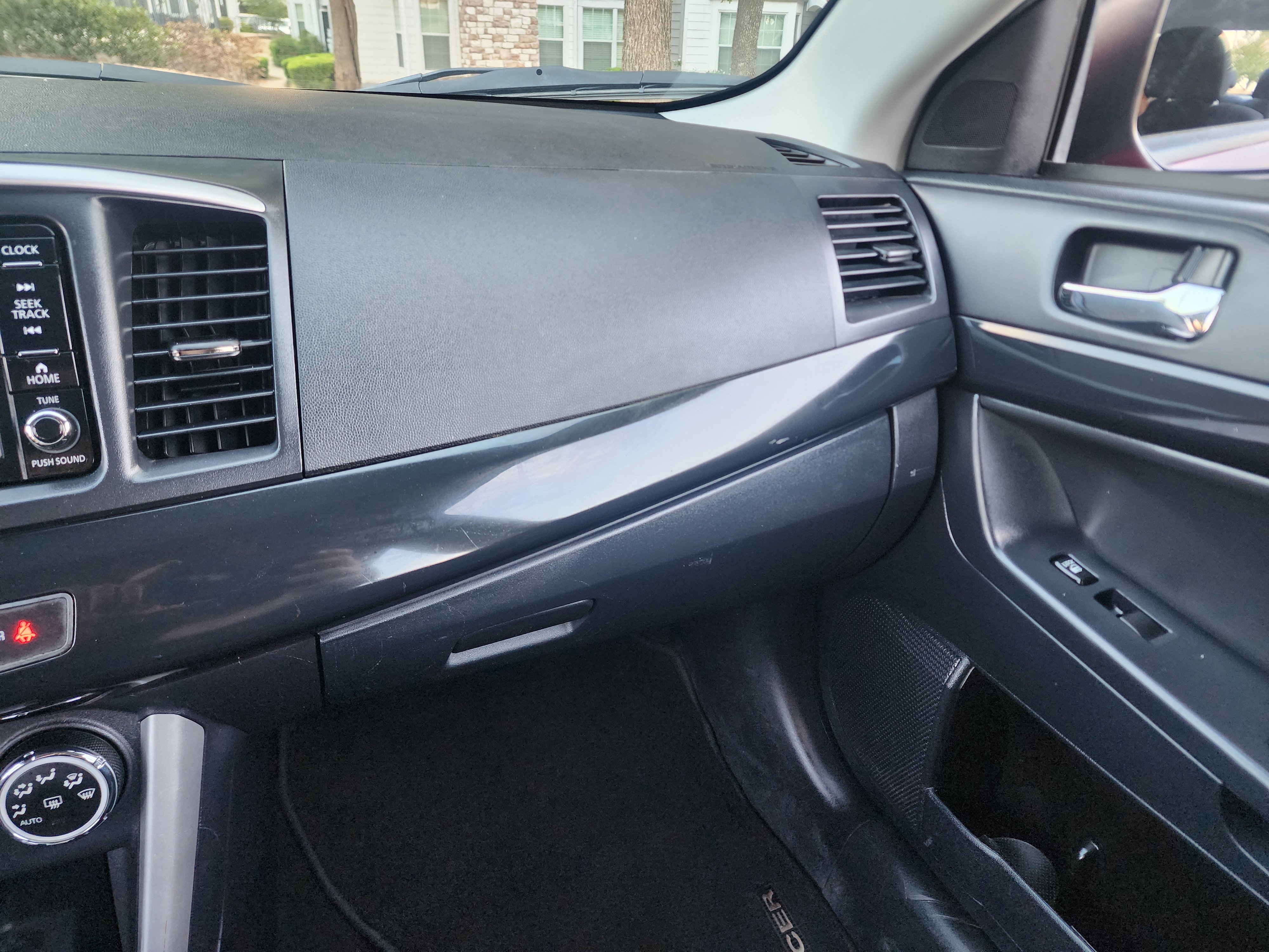 Used 2017 Mitsubishi Lancer ES FWD image 30