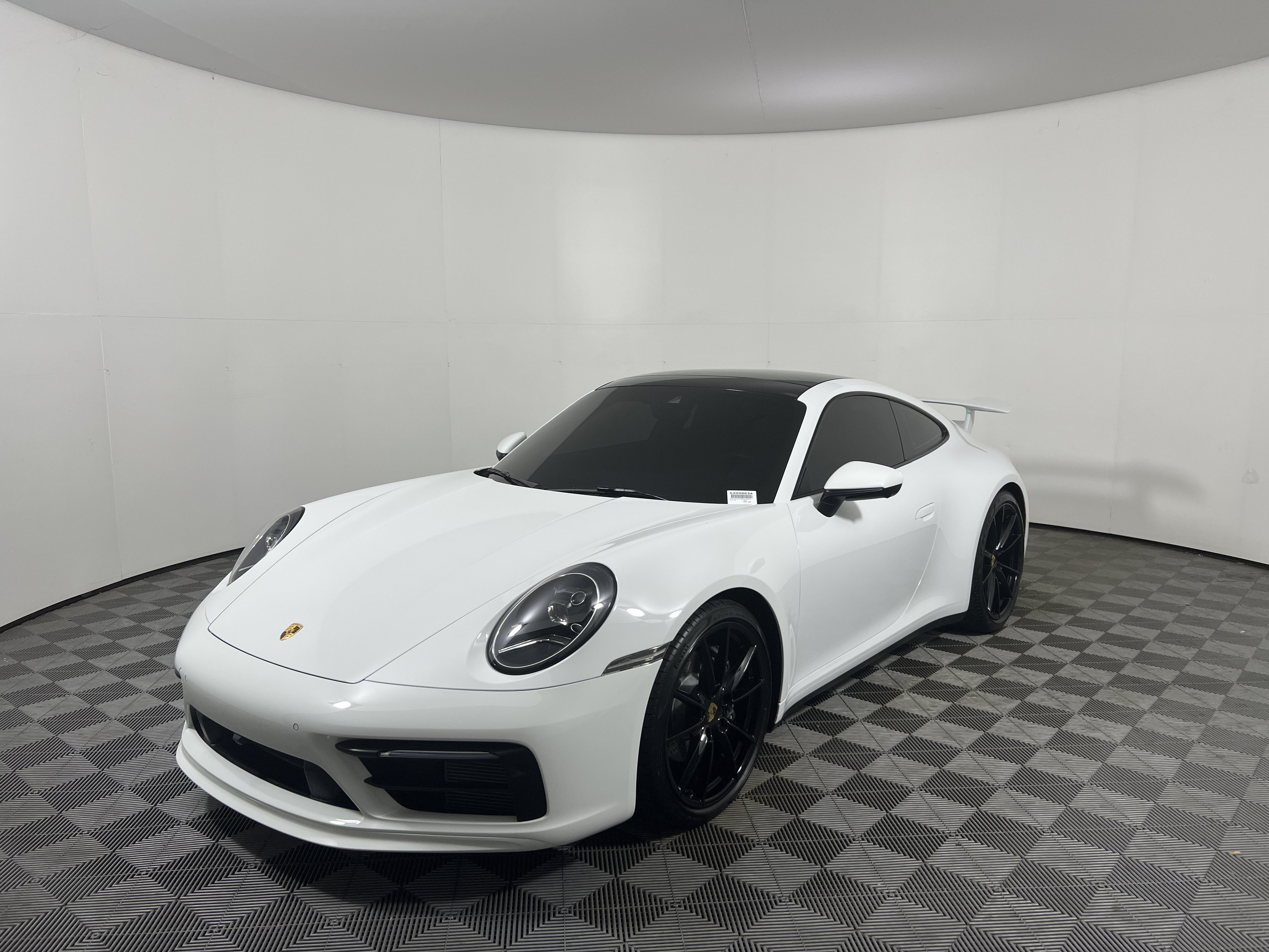 Certified 2024 Porsche 911 Carrera RWD image 11