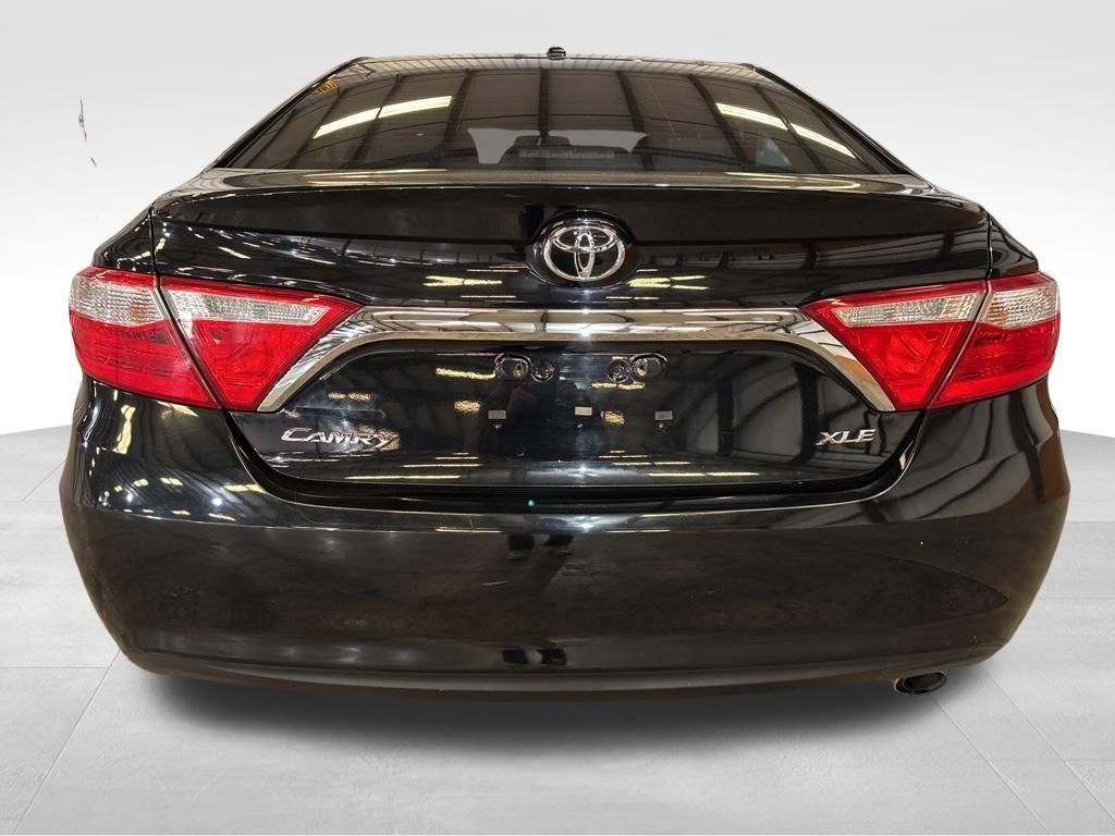 Used 2017 Toyota Camry XLE w/ Moonroof Package image 4