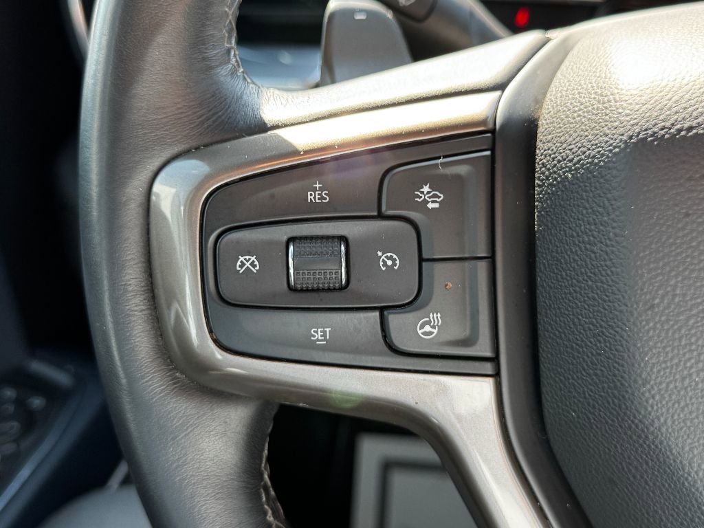 Used 2022 Chevrolet Silverado 1500 High Country w/ Technology Package image 9