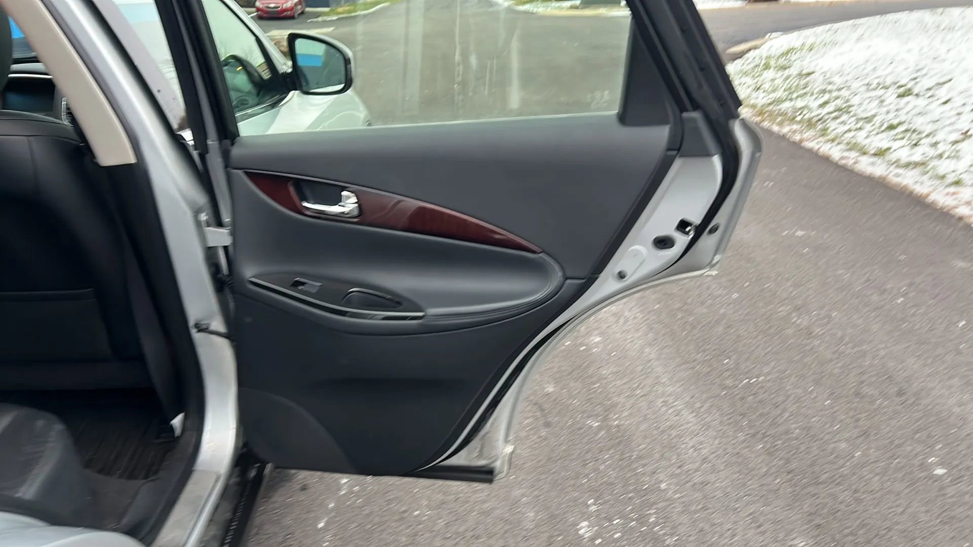 Used 2012 INFINITI EX35 Journey image 16