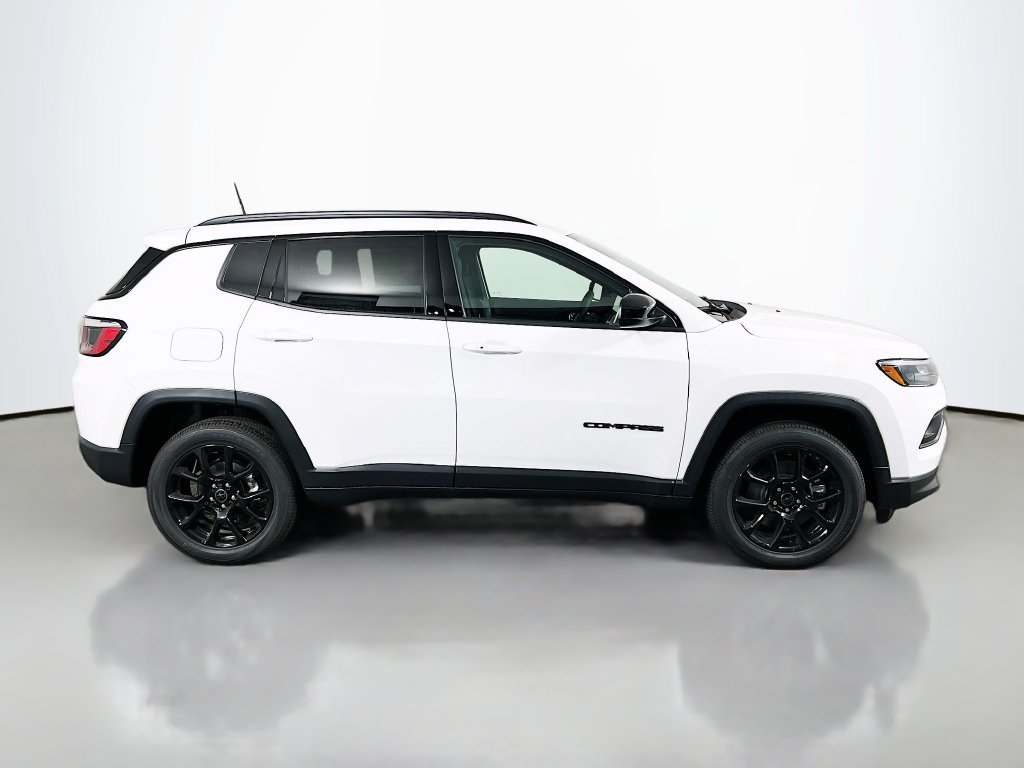 New 2026 Jeep Compass Latitude AWD/4WD image 8