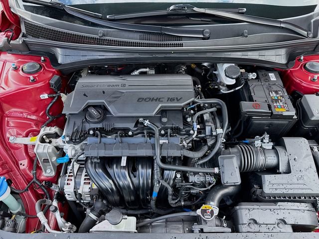 Certified 2025 Hyundai Elantra Sport FWD image 29