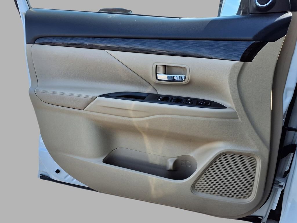 Used 2018 Mitsubishi Outlander GT image 20