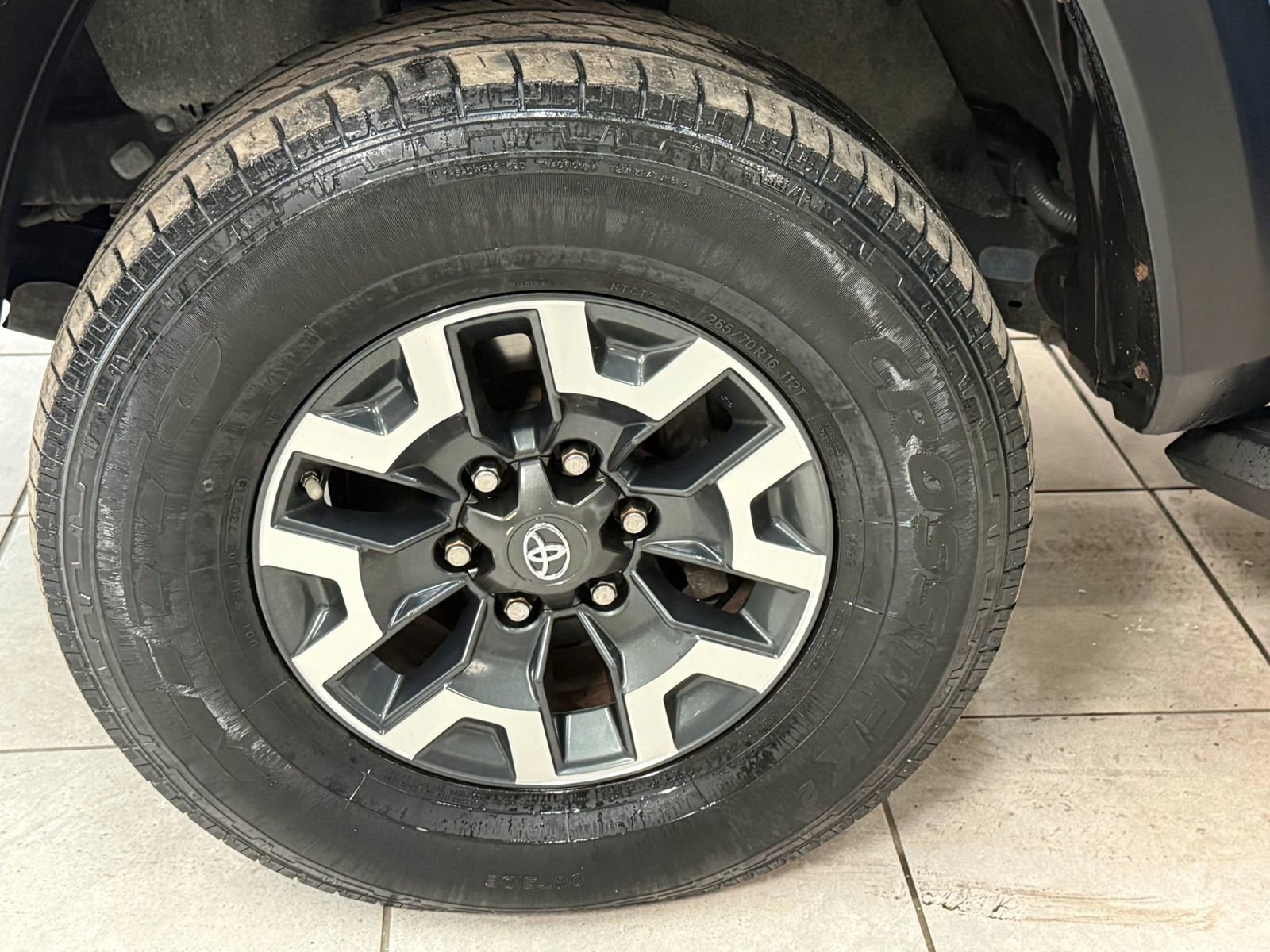 Used 2016 Toyota Tacoma TRD Off-Road w/ Towing Package image 37