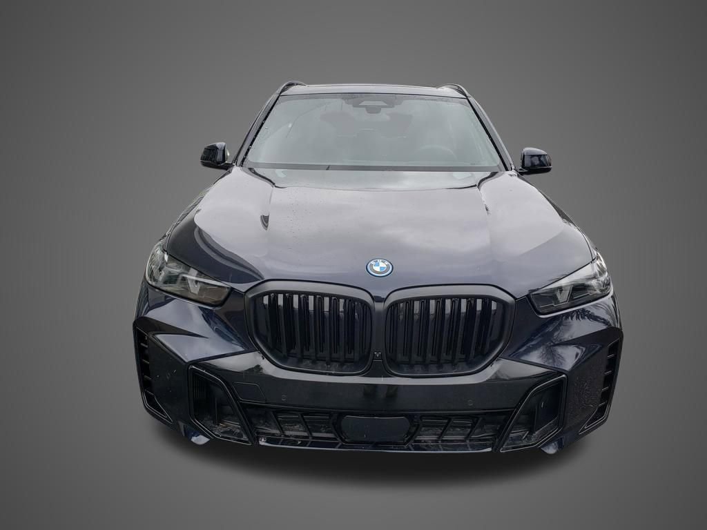 New 2026 BMW X5 xDrive50e image 2