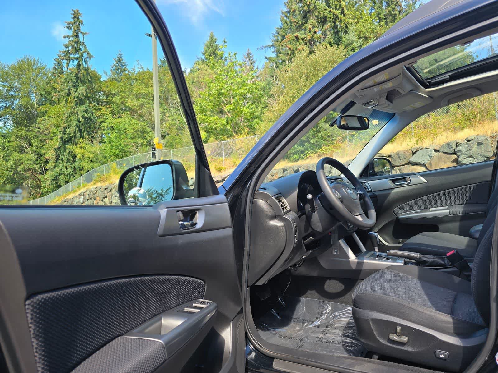 Used 2012 Subaru Forester 2.5X Premium AWD/4WD image 22