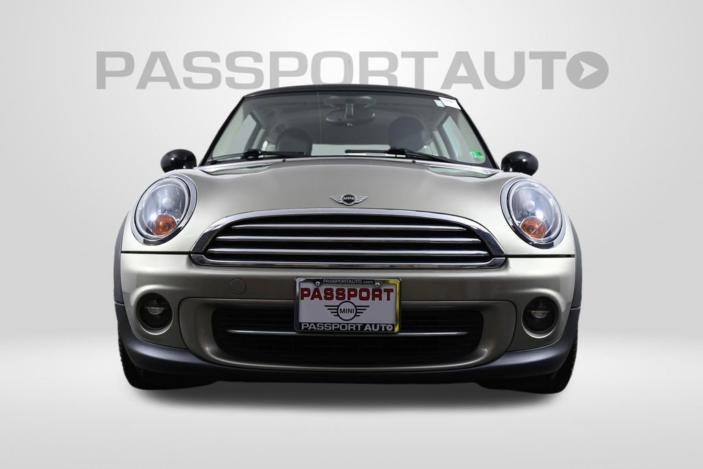Used 2011 MINI Cooper Hardtop FWD image 2
