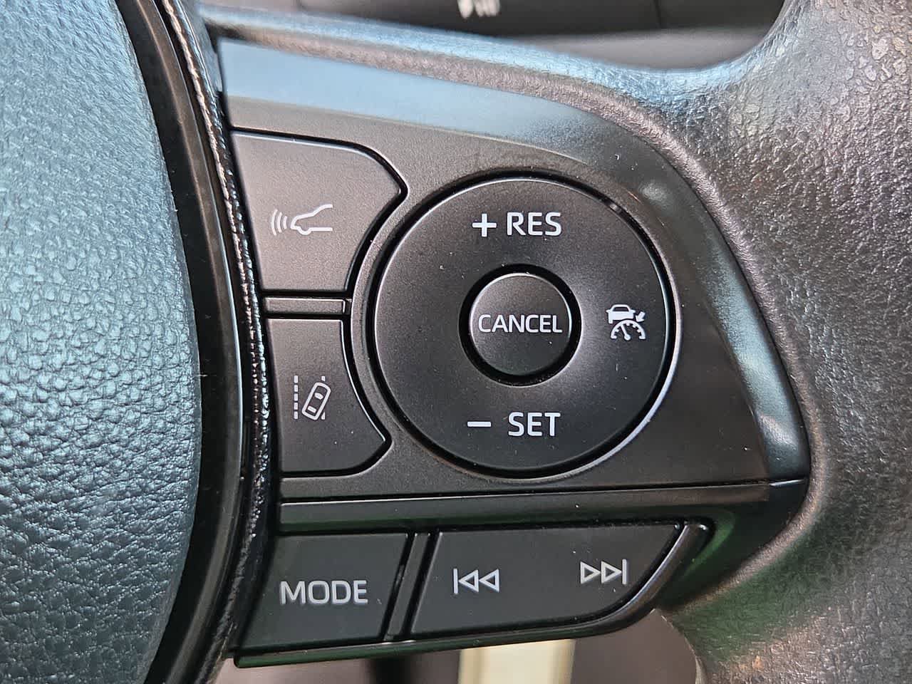 Certified 2021 Toyota RAV4 LE FWD image 23