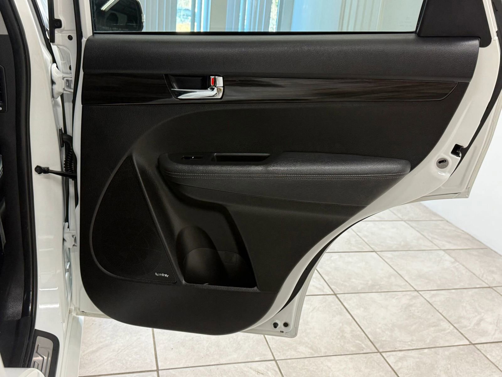 Used 2012 Kia Sorento SX w/ SX Premium Pkg image 21