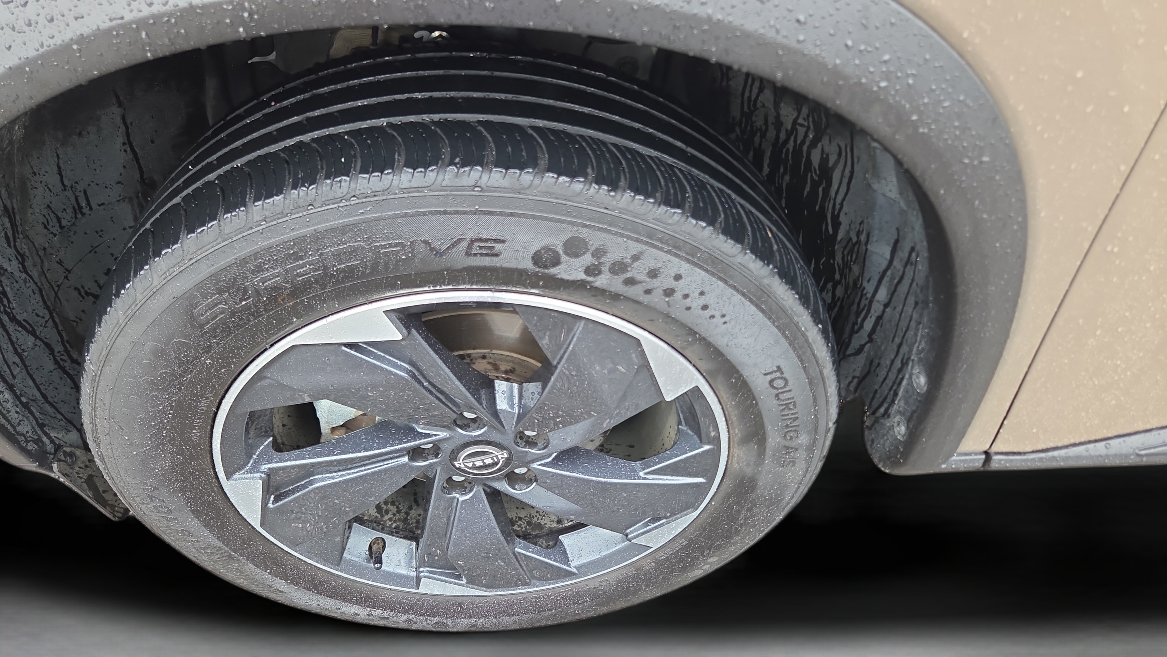 Used 2025 Nissan Rogue SV FWD image 9