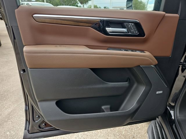 New 2026 Chevrolet Tahoe High Country w/ Sun And Tow Package AWD/4WD image 16