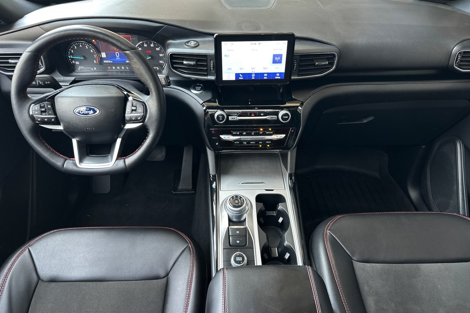 Used 2022 Ford Explorer ST-Line w/ Class IV Trailer Tow Package AWD/4WD image 13