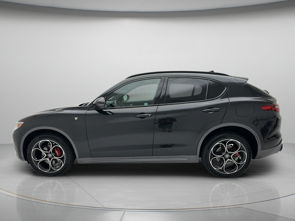 Used 2023 Alfa Romeo Stelvio Ti w/ Active Assist Plus Package AWD/4WD image 6