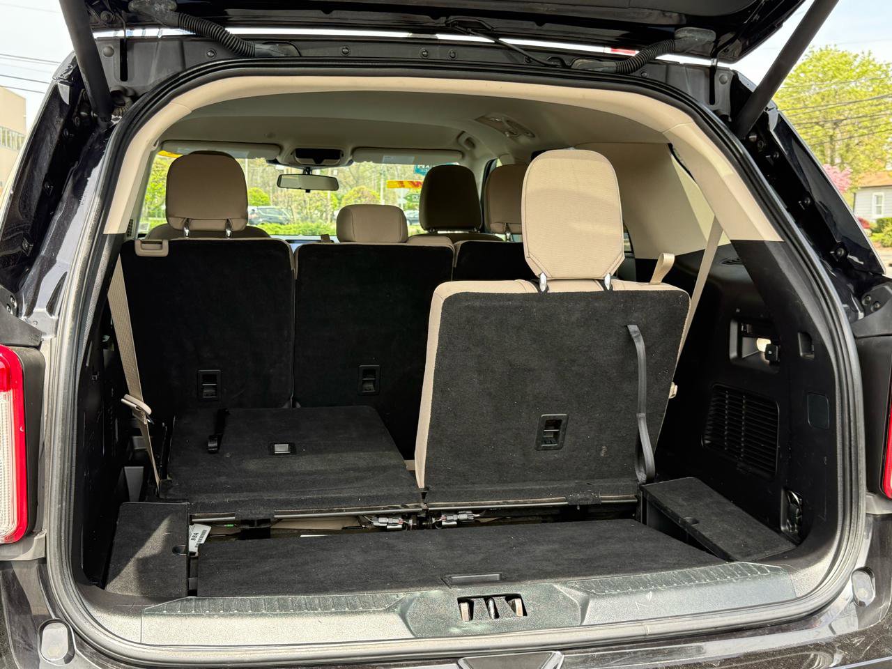 Used 2021 Ford Explorer 4WD w/ Class III Trailer Tow Package image 8