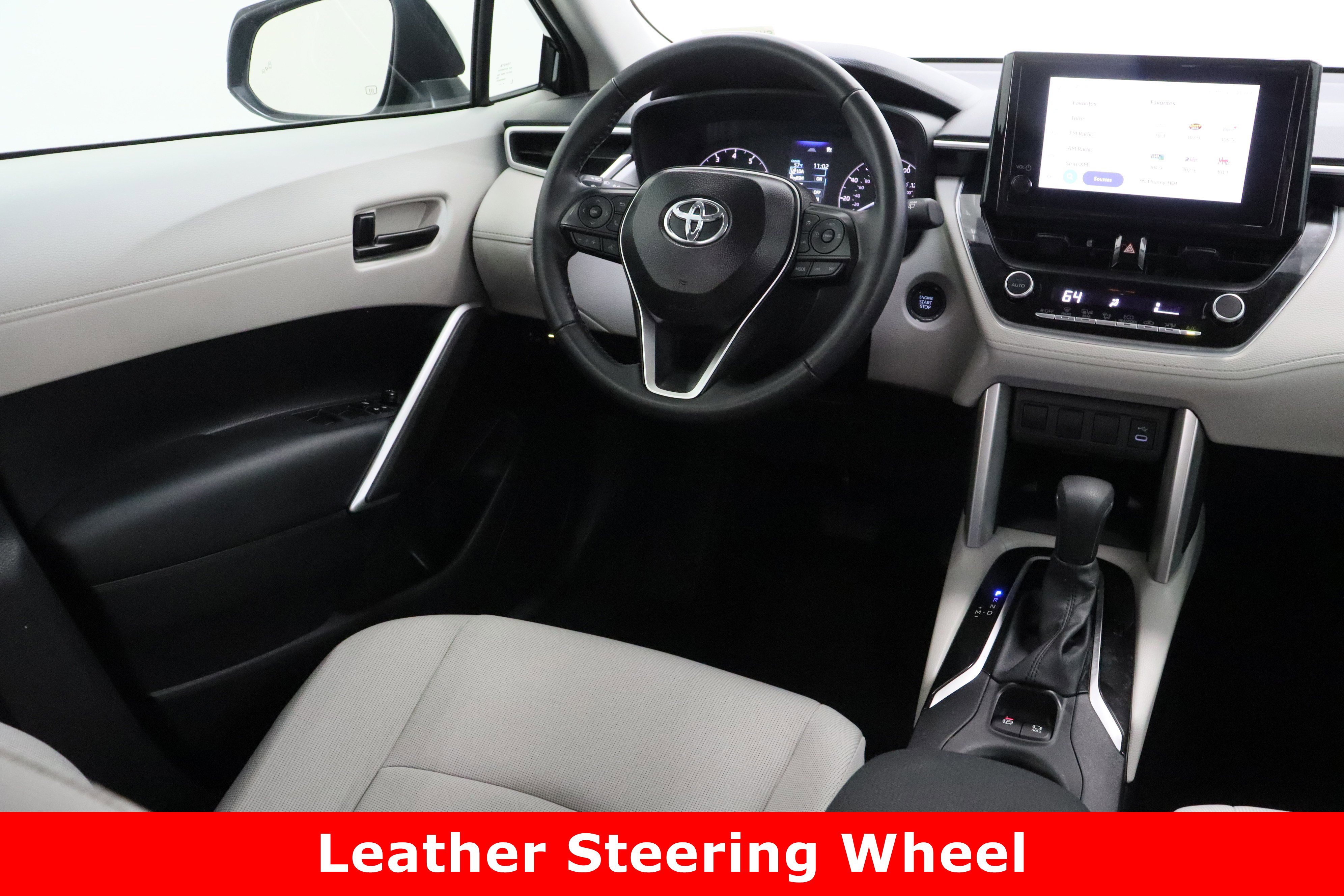 Certified 2025 Toyota Corolla Cross LE image 30