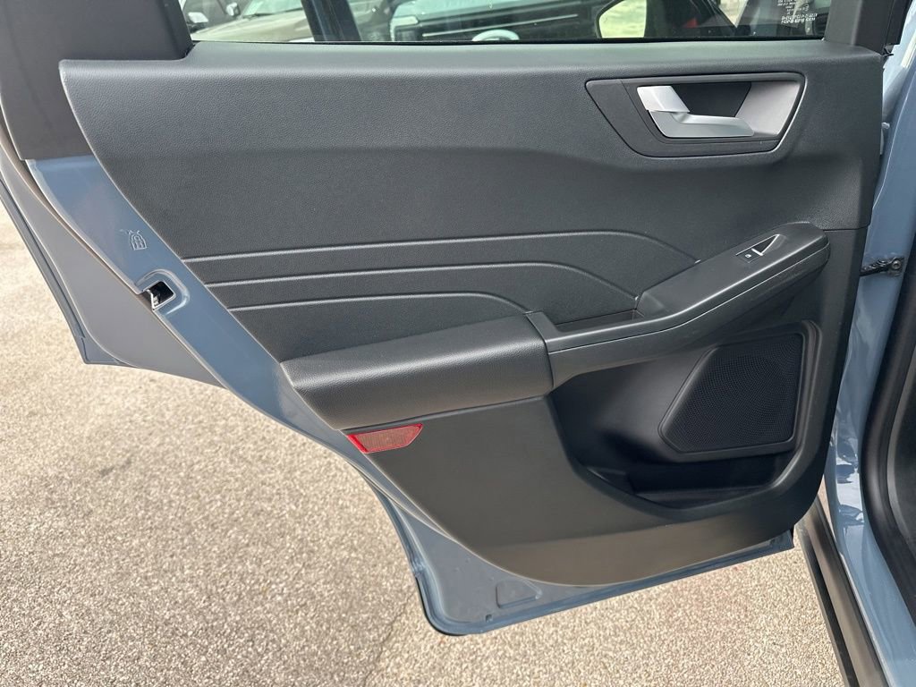 New 2026 Ford Escape SE image 32