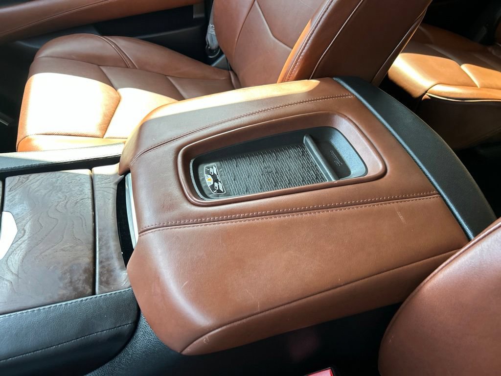 Used 2015 Cadillac Escalade ESV Premium AWD/4WD image 27