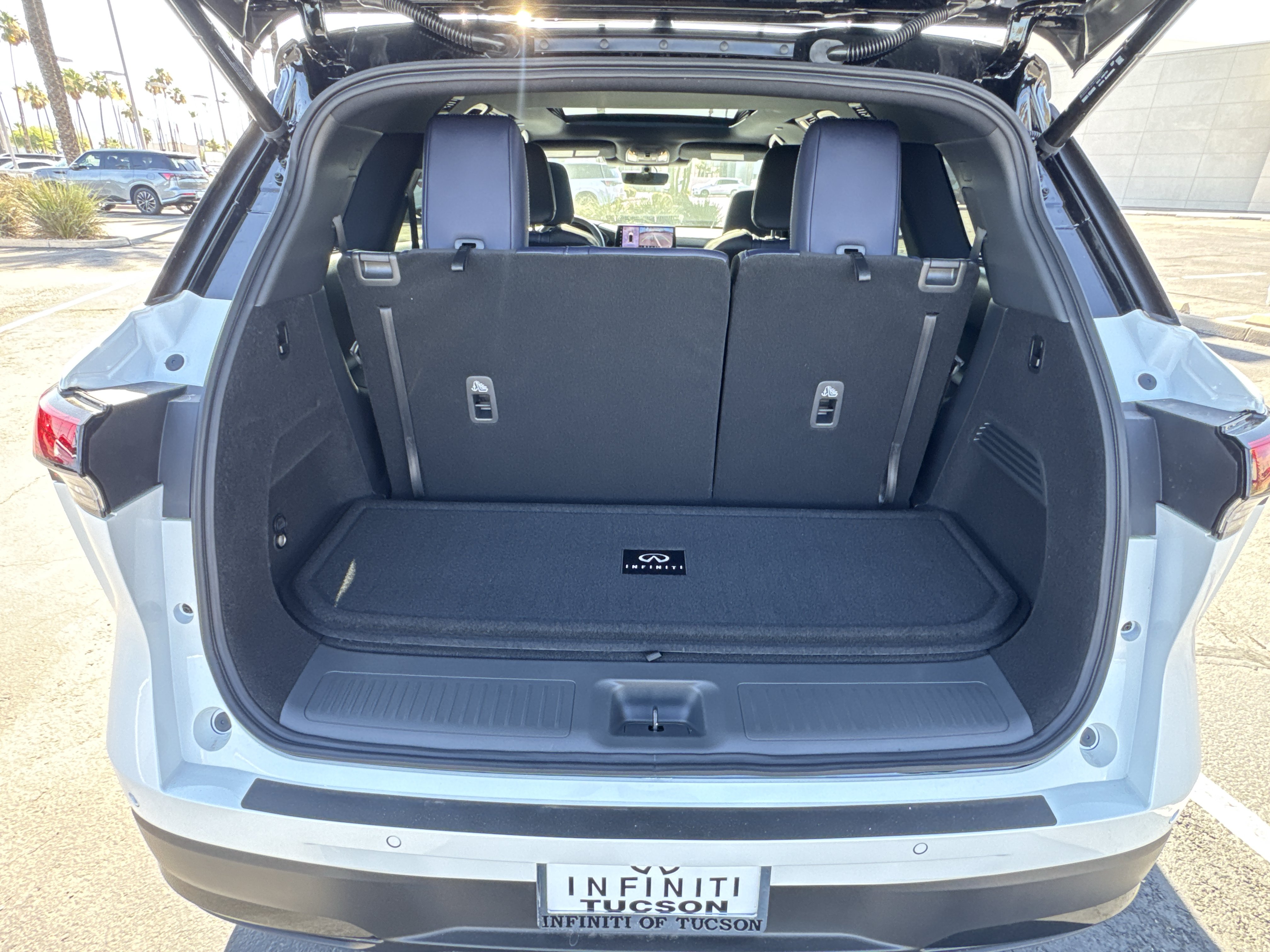 New 2027 INFINITI QX60 Sport w/ Dark Cargo Package AWD/4WD image 10