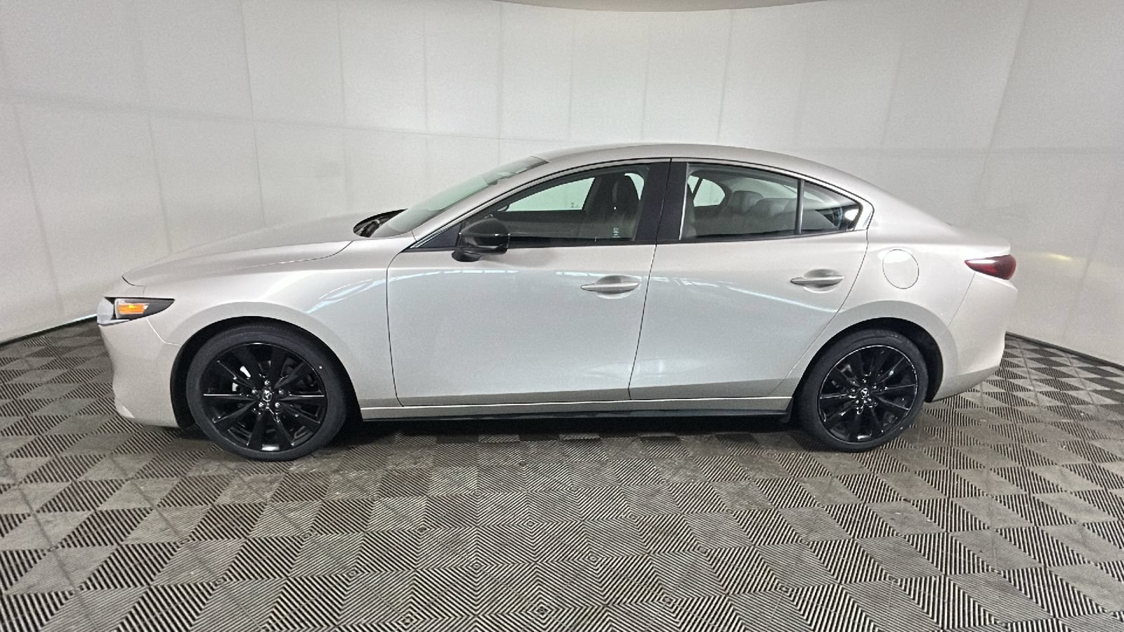 Used 2024 MAZDA MAZDA3 s FWD image 6