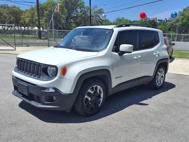 Used 2016 Jeep Renegade Latitude FWD image 3