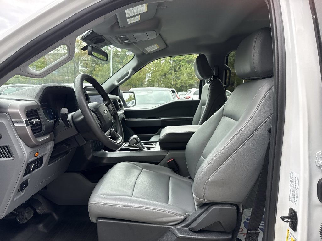 Used 2025 Ford F150 Lightning Pro AWD/4WD image 13