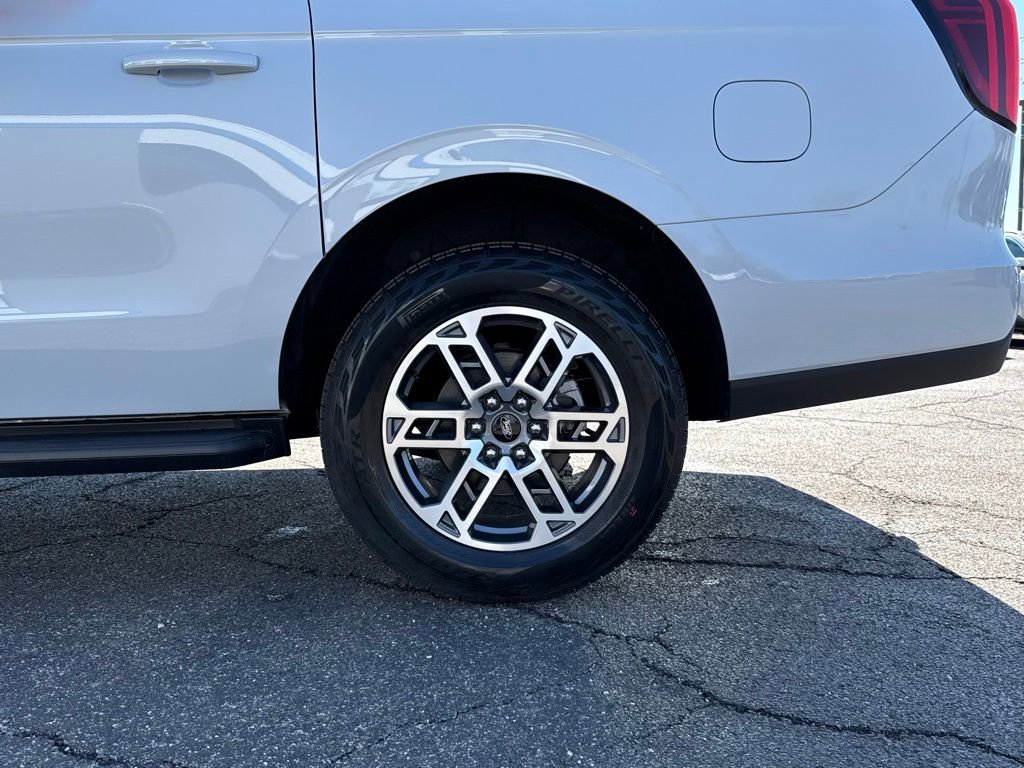 New 2026 Ford Expedition Max Active image 30