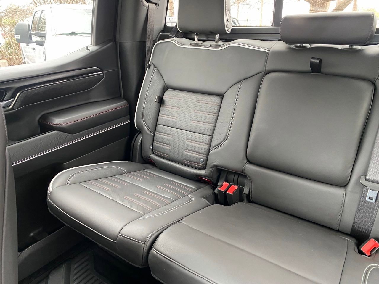 Used 2025 GMC Sierra 1500 AT4X image 19