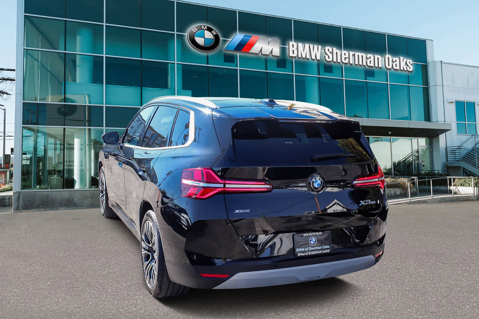 Used 2025 BMW X3 xDrive30i w/ Premium Package image 6