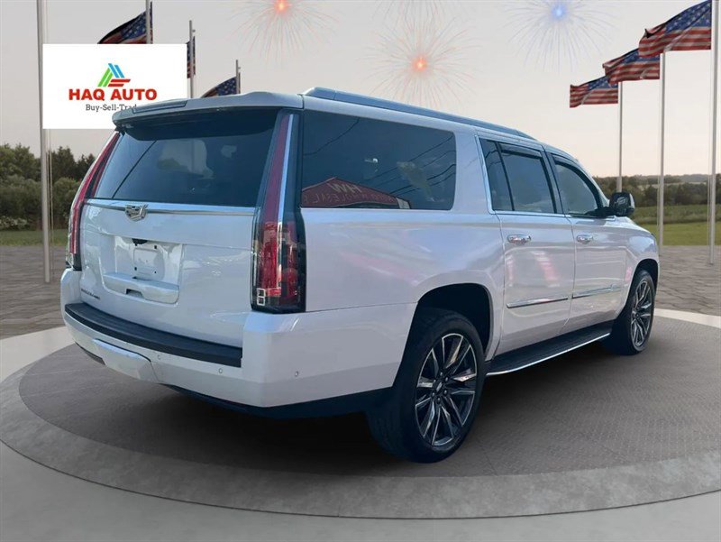 Used 2019 Cadillac Escalade ESV Luxury AWD/4WD image 5